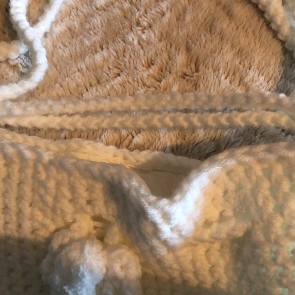 Hand made crochet purse. Large. Lined. Three way straps - Picture 5 of 5